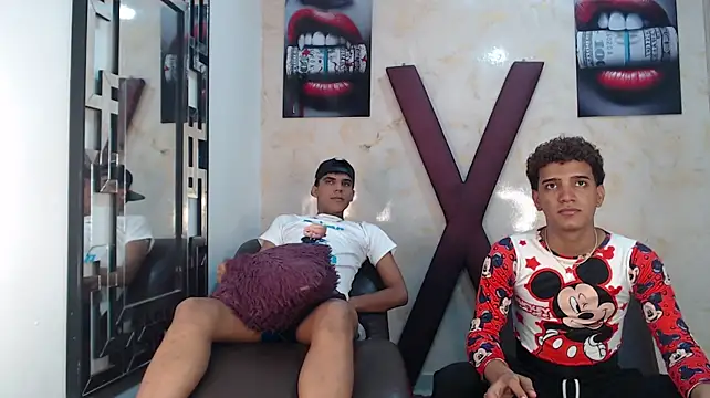 Chat +18 de PITER_LOVER ao vivo