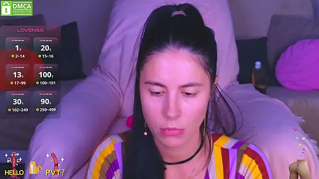 צ'אט XXX בשידור חי של Kitty4_Reed