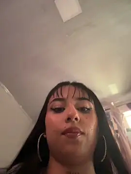 LilacNoir Chat XXX in diretta