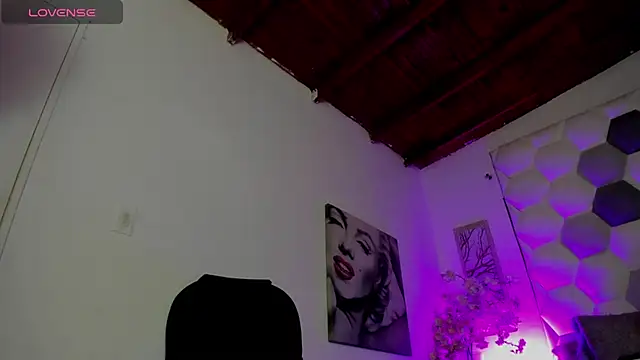 Онлайн чат XXX Max_Arias