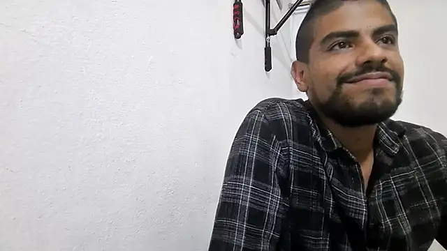 Chat +18 de JBond007BBC ao vivo