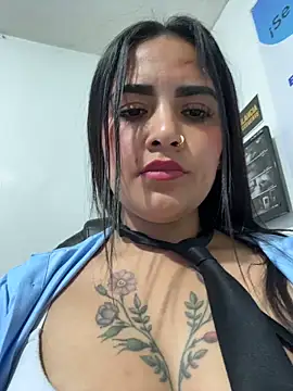 Chatroom XXX en direct de MAYE__13
