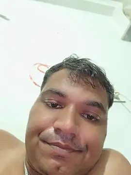 צ'אט XXX בשידור חי של x_couple_
