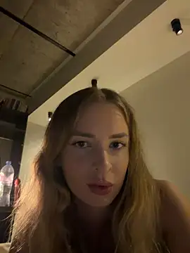 צ'אט XXX בשידור חי של EvieEvans
