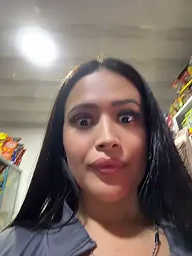 צ'אט XXX בשידור חי של Sara_fun