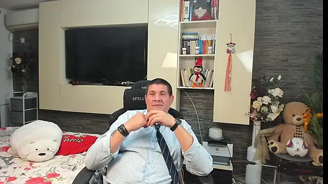 צ'אט XXX בשידור חי של SpartacusDaddy48