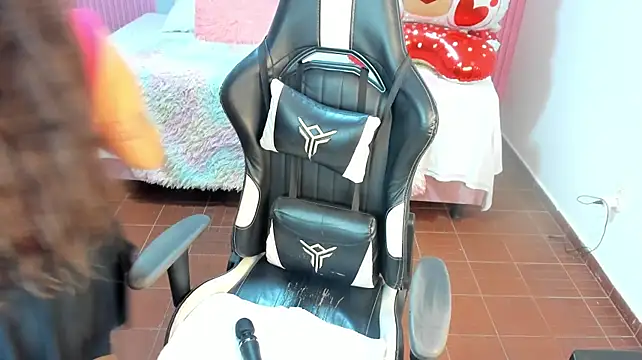 צ'אט XXX בשידור חי של samy_19_