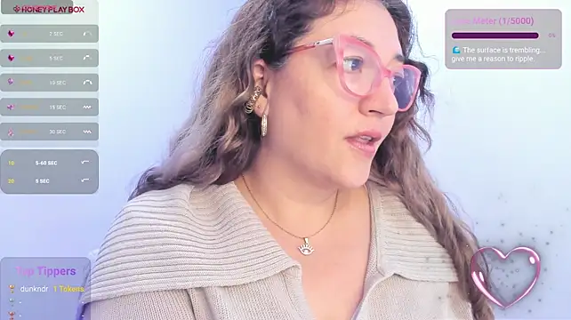 צ'אט XXX בשידור חי של Naty_Mature_