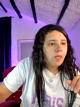 nathaly_low1's Live XXX Chat