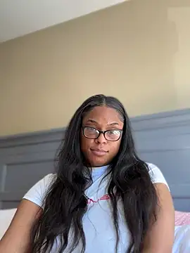 CandyLuxxxx live XXX chat