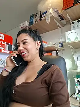 Luianna XXX чат на живо