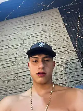 Chat +18 de Lander_Cruz ao vivo