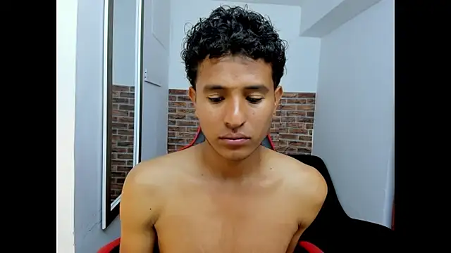 Živý XXX chat WIZARD-ALESSANDRO