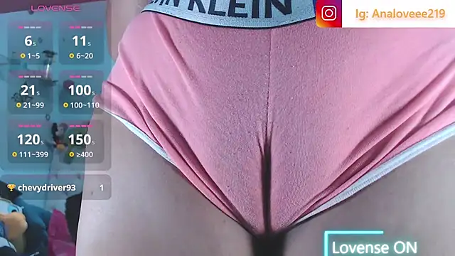 ana_studio élő XXX-chatje