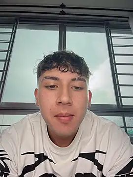 Chat +18 de OLIVER_K ao vivo