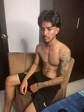 Kriss_Edwards Live XXX-chat
