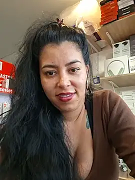 Luianna Live XXX-Chat