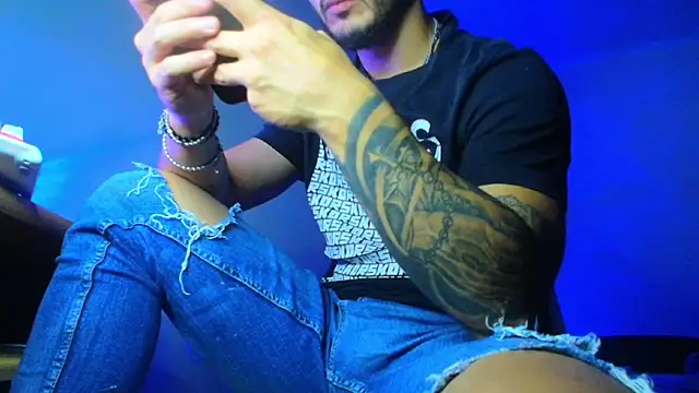 XanderCage99 Live XXX Chat