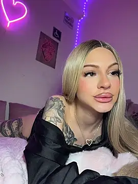 دردشة DollyRuby الجنسية المباشرة