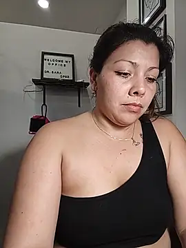SARA_21- Live XXX-Chat