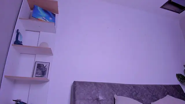 AlessroseのライブXXXチャット
