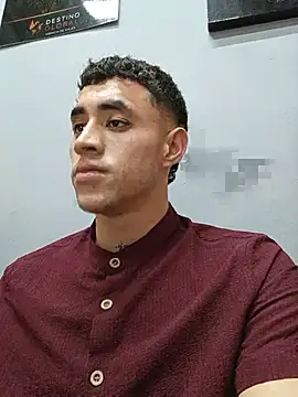 Cris-h live XXX chat