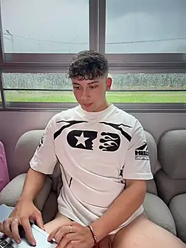 OLIVER_K live XXX chat