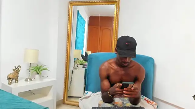 XXX chat uživo modela Charliedamn