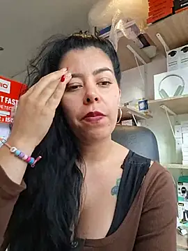 Luianna Live XXX-chat