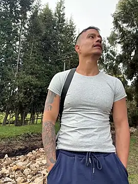 DOMINICKVEGAS77's Live XXX Chat