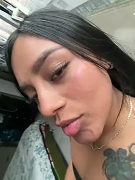 Emili_candy – Naživo XXX chat