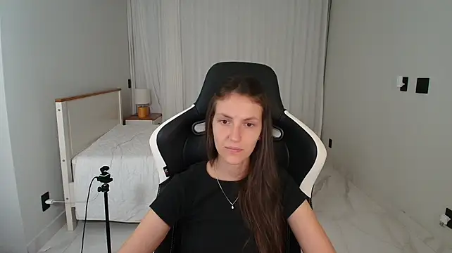 צ'אט XXX בשידו ר חי של upssnowy