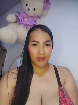 Chat +18 de MIA_MILK99 ao vivo