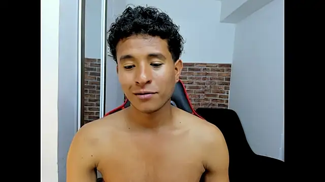 WIZARD-ALESSANDRO – Naživo XXX chat