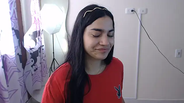 Chat +18 de zendayasexxx ao vivo