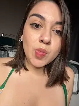 Lovynnan Live XXX chat