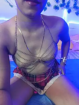 Glow_Queen Chat XXX in diretta