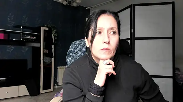 Lucky_Milf Chat XXX in diretta