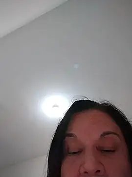 Chat +18 de YayaMineira ao vivo