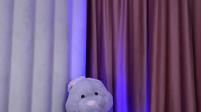 AishaSins Chat XXX live