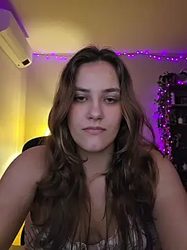 MiaRides19 XXX чат на живо