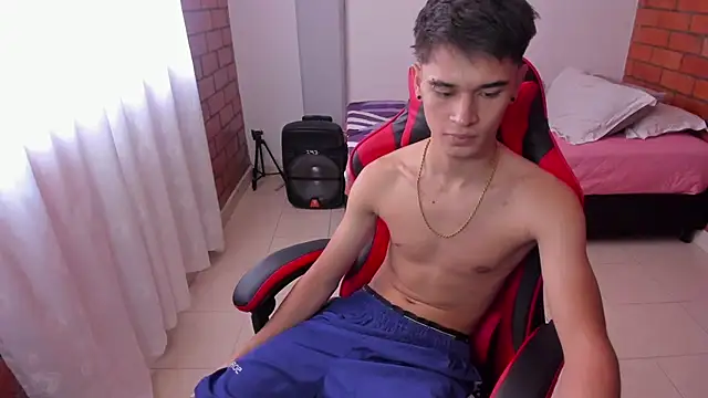 Онлайн чат XXX Aron_Boyy