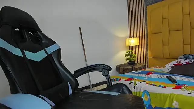 Chat +18 de valenrss ao vivo