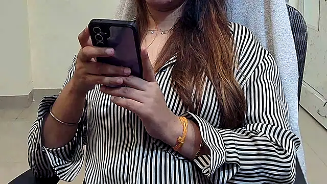 Nyra-Goddess Chat XXX in diretta