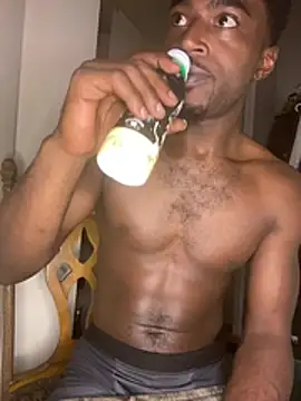 BrownSkinHandsome's Live XXX Chat