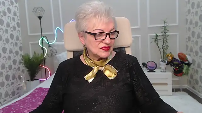 KayleSmoll Chat XXX in diretta