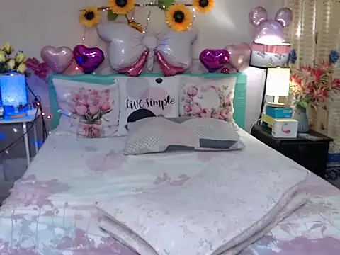 UrAsianPrincessDanie's Live XXX Chat