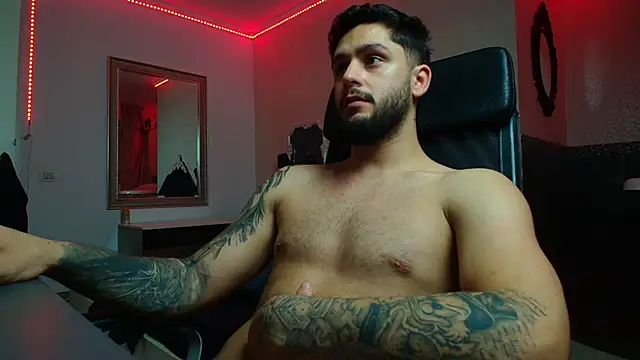 TroyWadee Chat XXX live