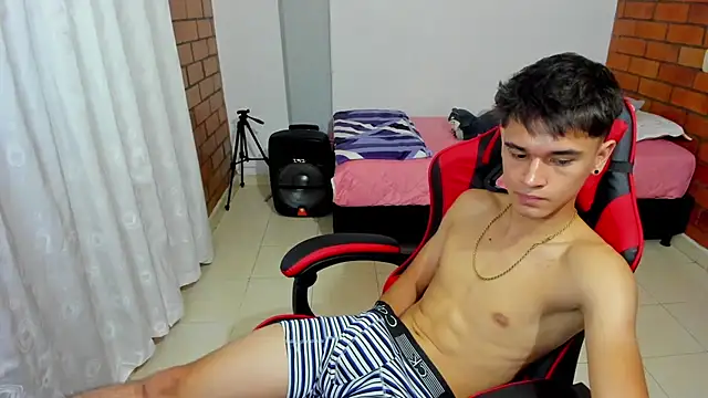 Chat XXX Live Aron_Boyy