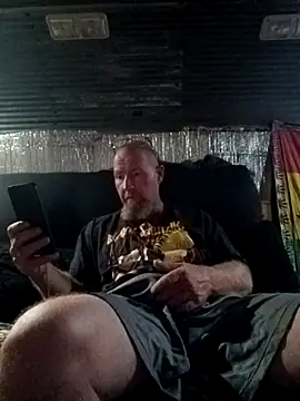 Redhitcher XXX чат на живо